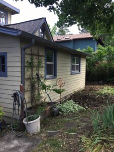 A Residential Charcoal Gutter Installation by Affordable Roofing & Gutter Company in Eugene, Oregon