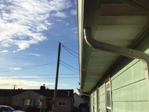 A Residential White Gutter Installation by Affordable Roofing & Gutter Company in Lebanon, Oregon