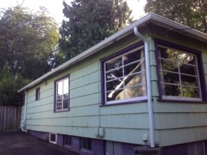 A Residential White Gutter Installation by Affordable Roofing & Gutter Company in Lebanon, Oregon